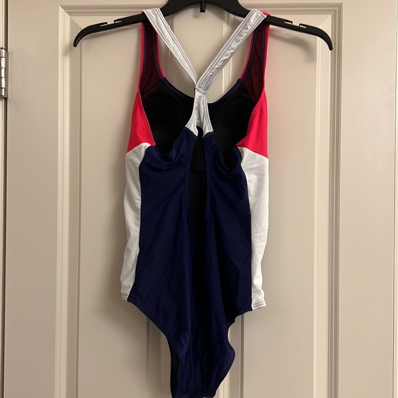 Attracosports ladies swimsuit - Picture 3 of 5